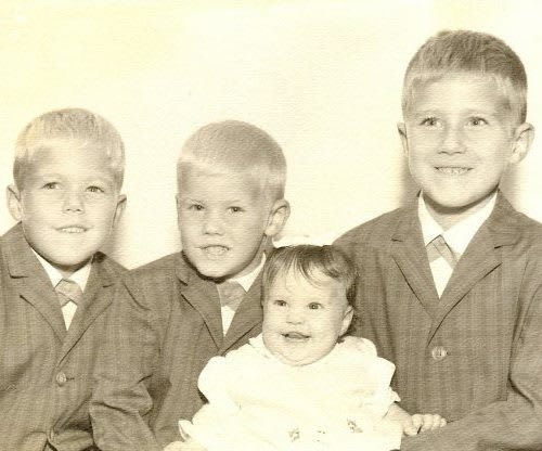 Ron Wikso – Siblings